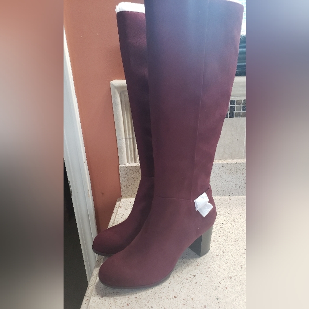 NWOB GIANNI BERNINI MEMORY FOAM KNEE HIGH BOOTS (BURGUNDY) Sz. 7.5M or 9M ..... - Picture 2 of 10